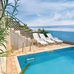 Villa Aria