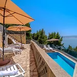 Aria Villa