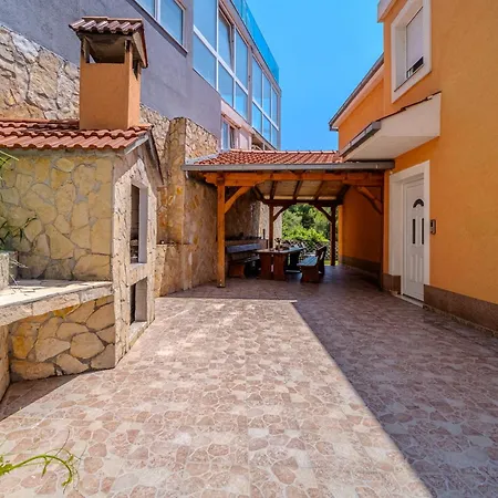 Villa Aria *