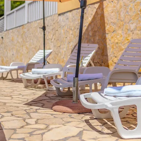 Aria Villa *