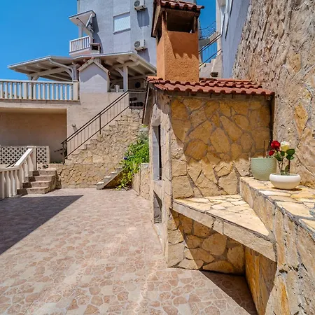Aria Villa