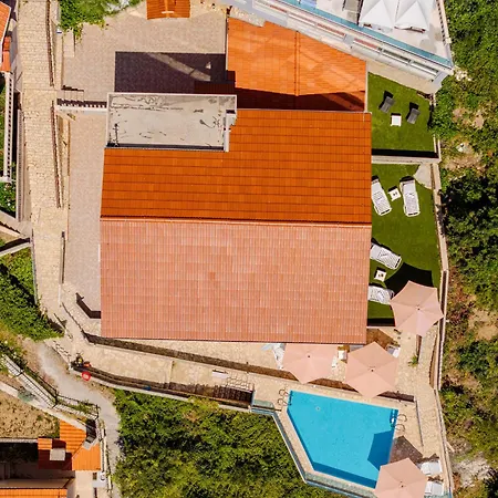 Aria Villa